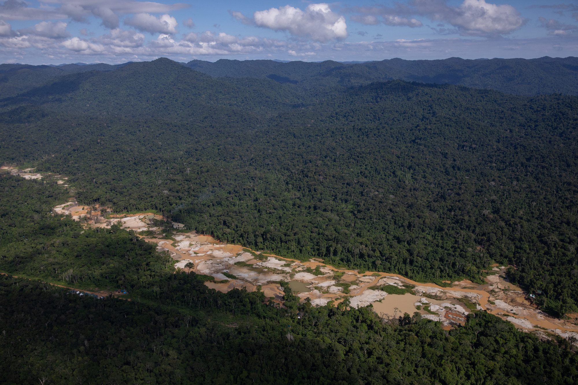 Alto Catrimani, uma das regiões mais afetadas pela exploração garimpeira na Terra Yanomami|Bruno Kelly/HAY