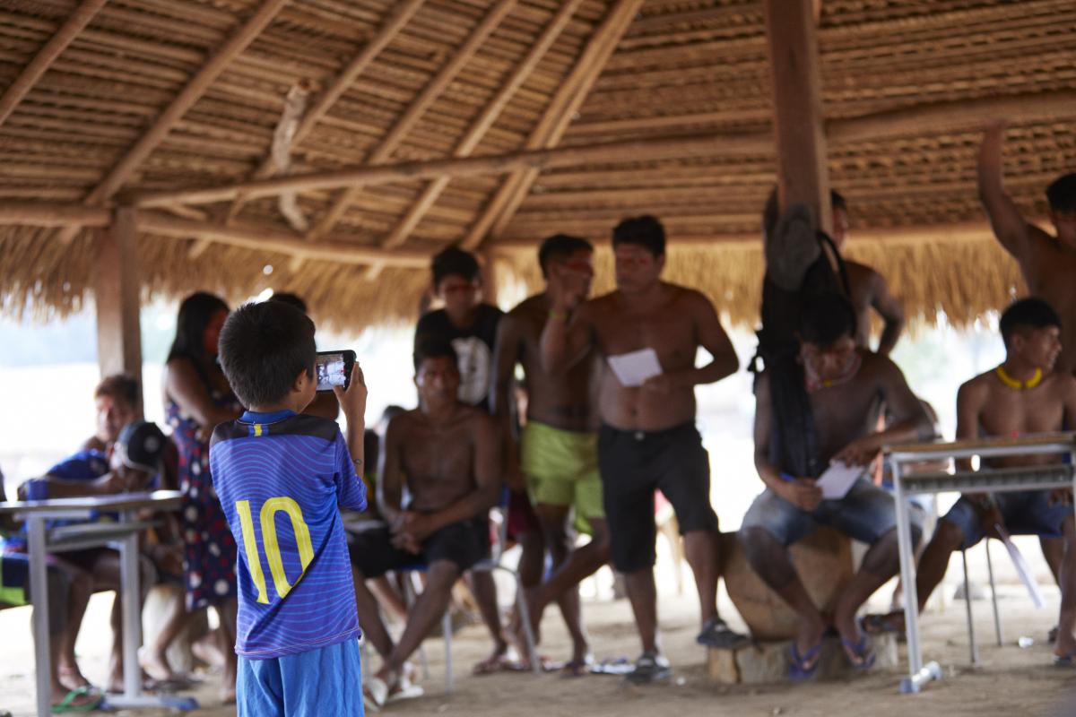 Indígenas Panará posando para foto durante a Oficina de elaboração do Plano de Gestão Territorial da Terra Indígena Panará